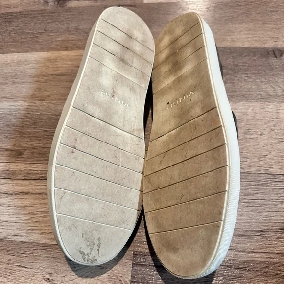 Size 10 Vince slip ons - Picture 4 of 4